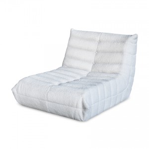 Sofa: B001