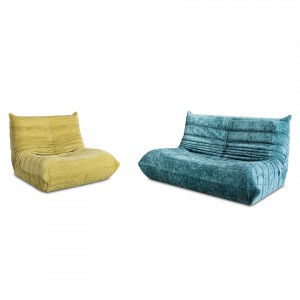 Sofa: B001