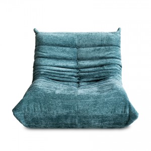 Sofa: B001