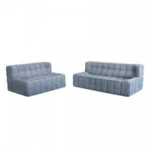 Sofa: B002