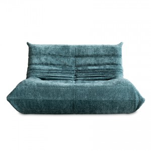 Sofa: B001