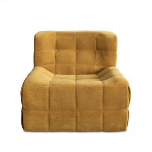 Sofa: B002