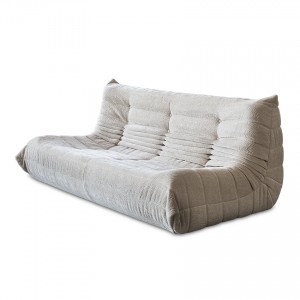 Sofa: B001