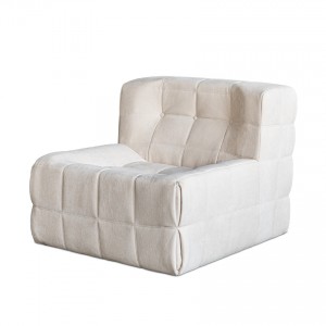 Sofa: B002