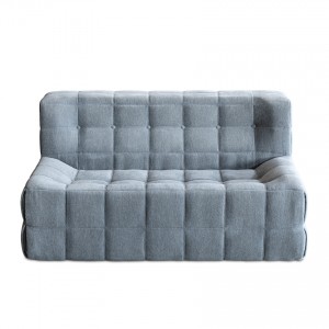 Sofa: B002