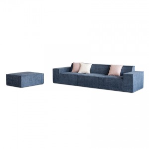 Sofa: B004
